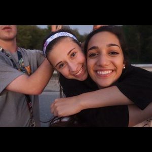 Meet your Posher, Danielle