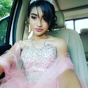 Meet your Posher, Victoria