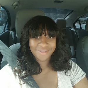 Meet your Posher, Angela