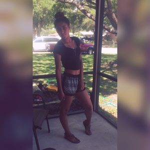 Meet your Posher, Jacenia