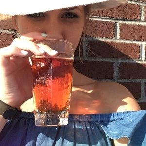 Meet your Posher, Rebecca