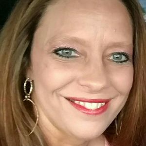 Meet your Posher, Tonya