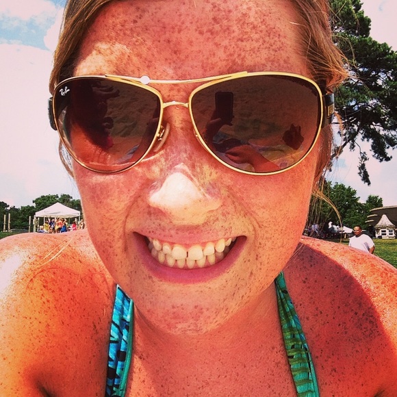 Meet your Posher, Jill - Picture 2 of 2