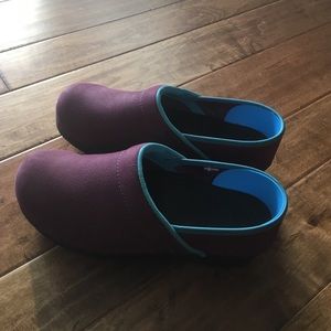 RARE purple and teal Sanitas