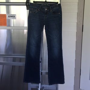 *SOLD* American Eagle Favorite Boyfriend jeans