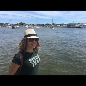 Meet your Posher, Viviane