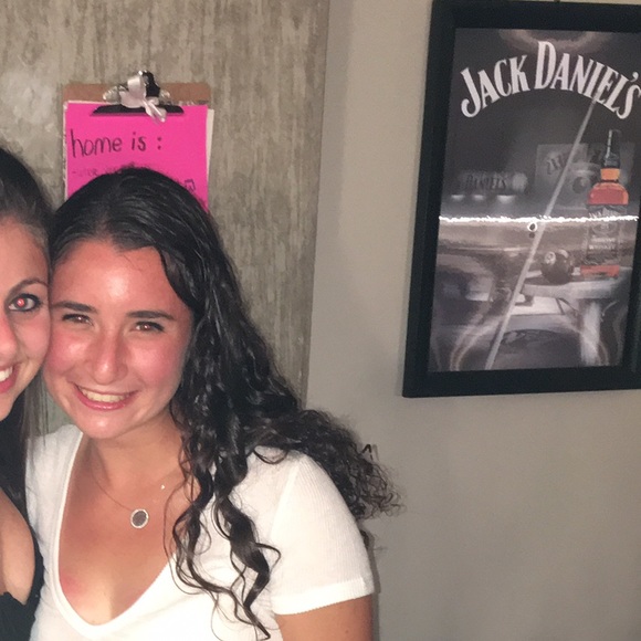 Meet your Posher, Hilary - Picture 1 of 1