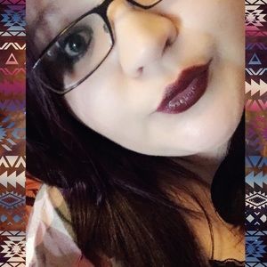 Meet your Posher, Cassandra