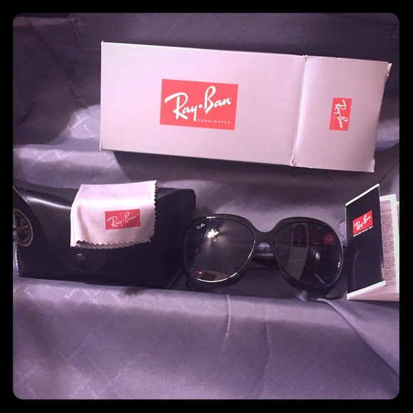 Jackie Oh Raybans