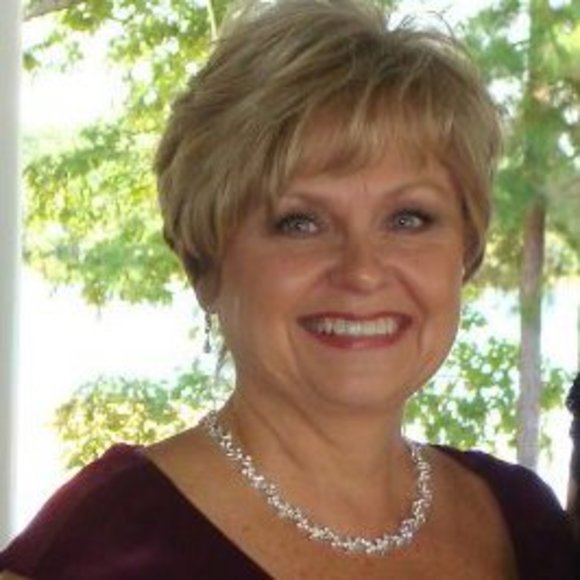 Meet your Posher, Becky