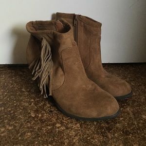 Mossimo Faux Suede Heeled Booties - 8