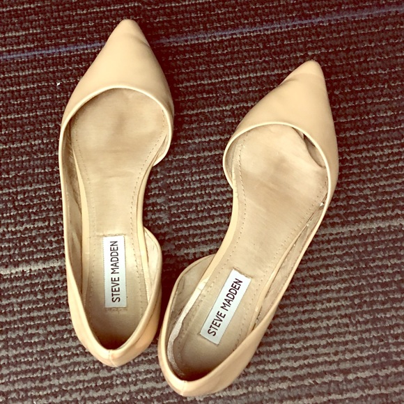 Steve Madden pointed toe flats