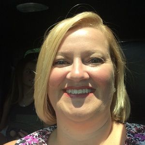 Meet your Posher, Melanie