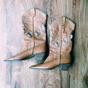 floral embroidered cowgirl boots