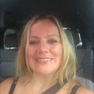 Meet your Posher, Krisztina