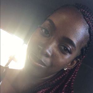 Meet your Posher, Lawrette