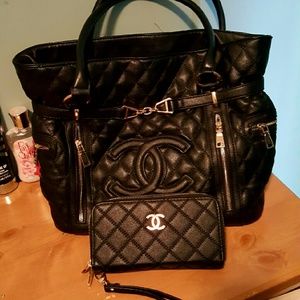 Chanel knockoff with matching wallet