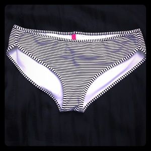 NWOT Black & white VS hipster swim bottoms