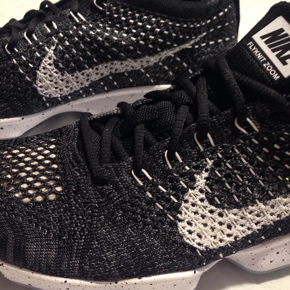 Women's Nike flyknit zoom agility Oreo sneakers - Picture 4 of 4
