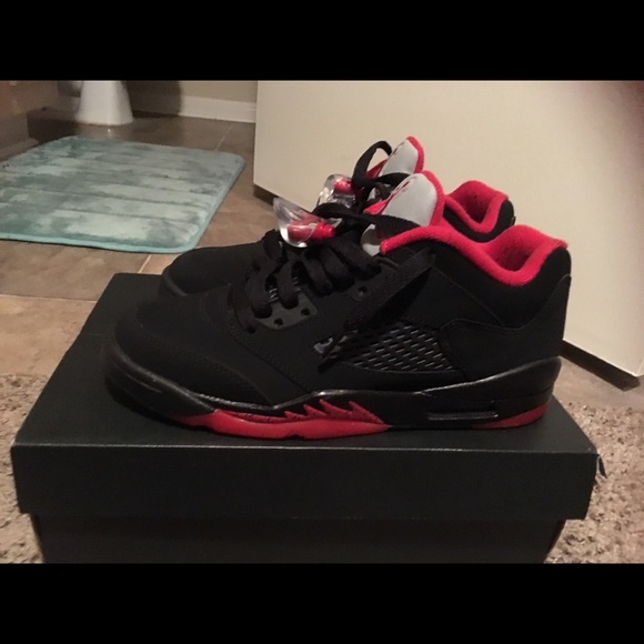 Low top retro Jordan 5's . 5.5y - Picture 2 of 3