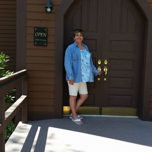 Meet your Posher, Cindy