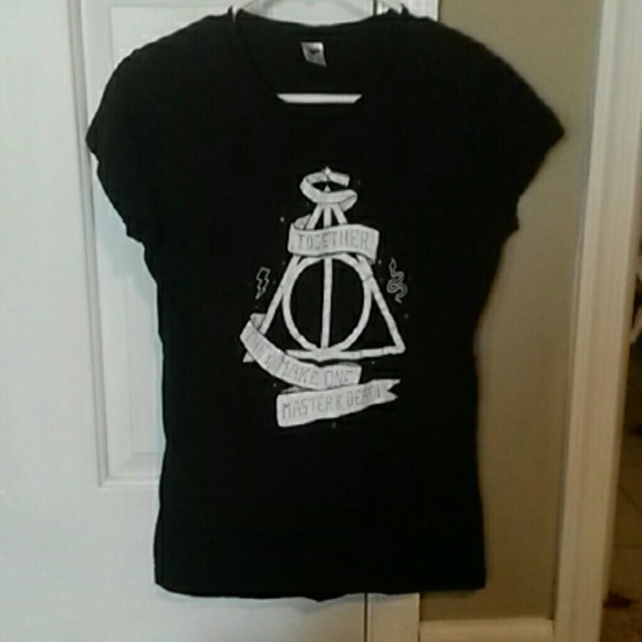 Medium Black Harry Potter Deathly Hallows Shirt