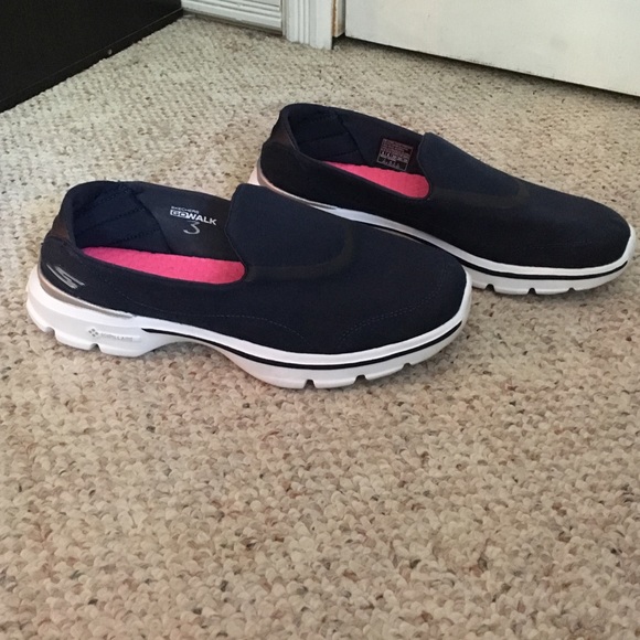 Go walk skechers sneakers