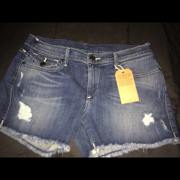 Cute denim True Religion shorts! 25, 26 and 30 - Picture 1 of 2