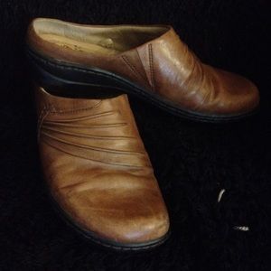 Earth Spirit leather slip ons