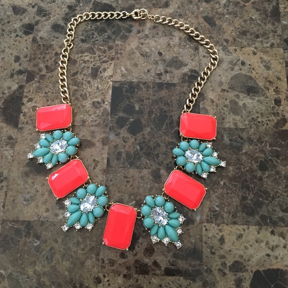 Stella and Dot Statement Necklace