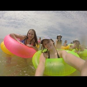 Meet your Posher, Julia