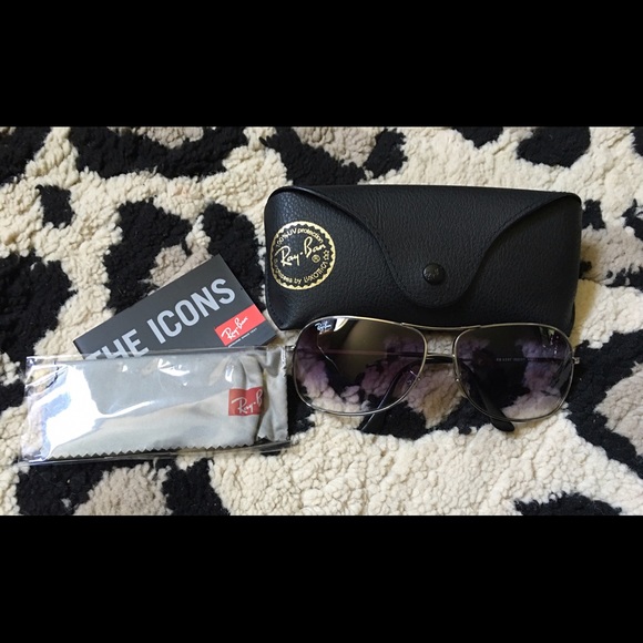 ❗️SOLD❗️Ray ban aviators 3267 *Authentic*