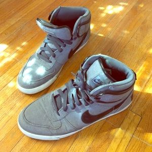 Mens Nike high tops size 13 in great condition