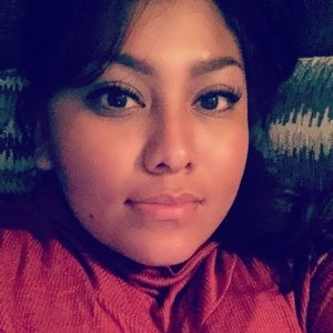 Meet your Posher, Magdalena