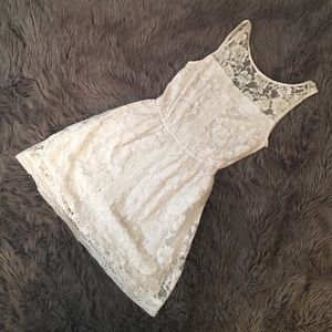 Abercrombie & Fitch white lace dress