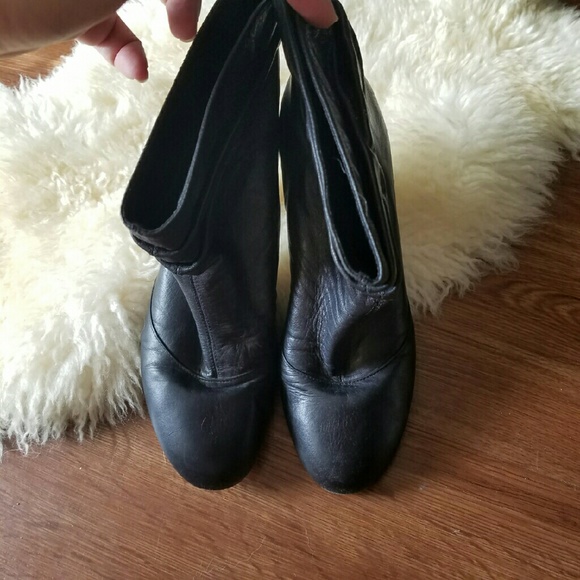 BCBG Paris Ankle Boots - Picture 4 of 4