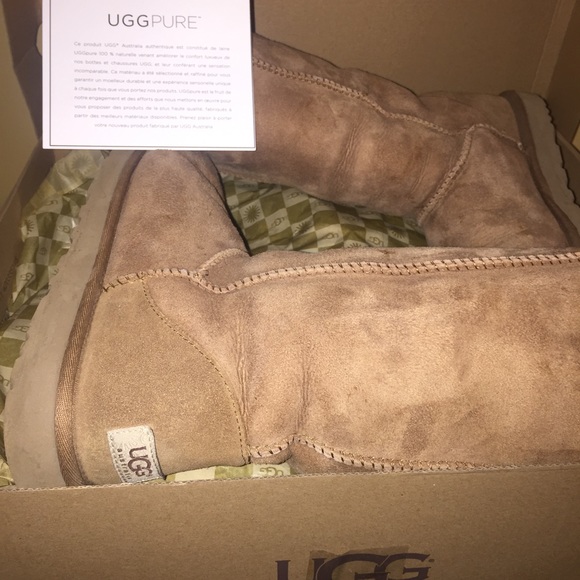 UGG BOOTS