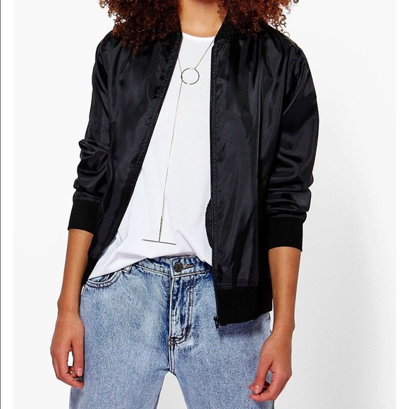 Jackets & Blazers - 🎀TREND ALERT🎀 Black Bomber Jacket