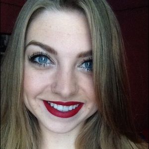 Meet your Posher, Naomi