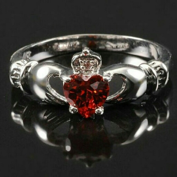 Claddagh Ring - Picture 1 of 1