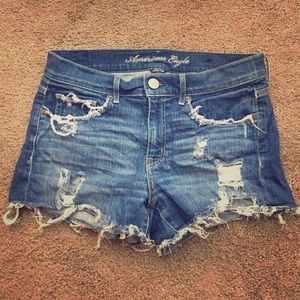 American Eagle High Waisted Shorts 💞💞