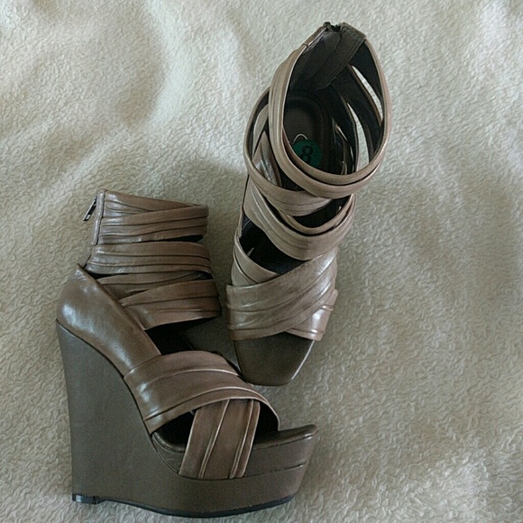 Jessica Simpson Tito sandals