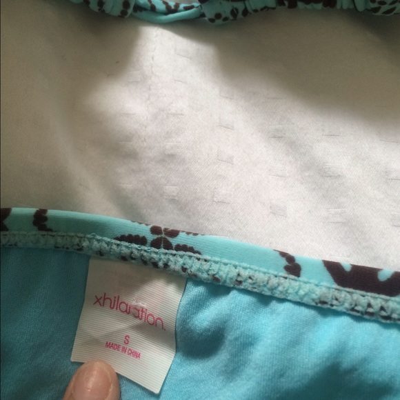 Bikini - Picture 3 of 3