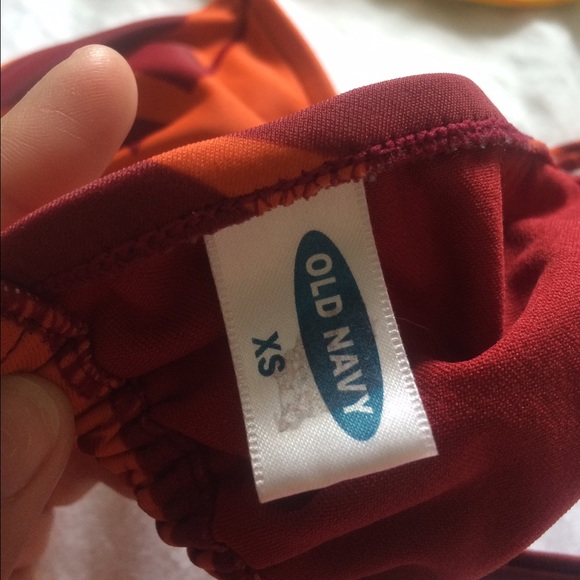 Three bikini tops - Picture 3 of 4