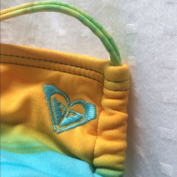 Three bikini tops - Picture 4 of 4