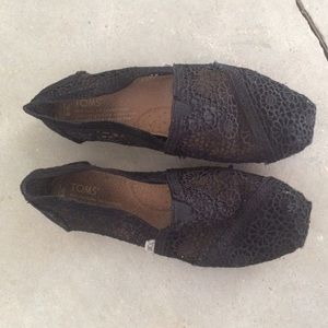 Black crochet TOMS