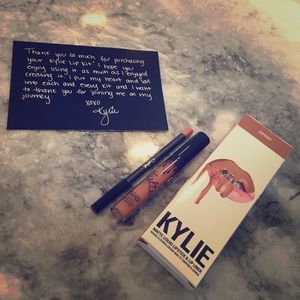 Kylie Matte Liquid Lipstick & Lip Liner
