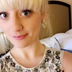 Meet your Posher, Alyson