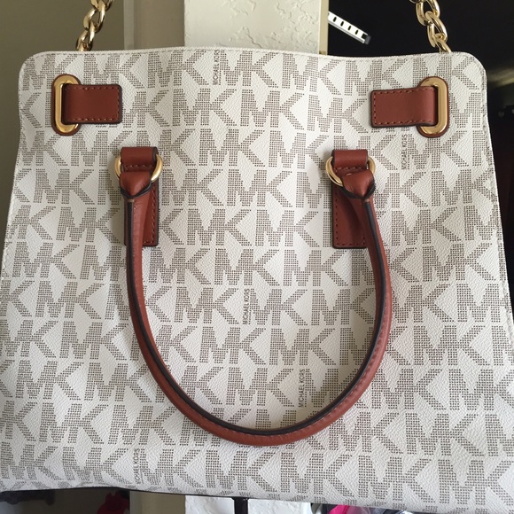 NWOT MK MONOGRAMMED HAMILTON - Picture 2 of 4