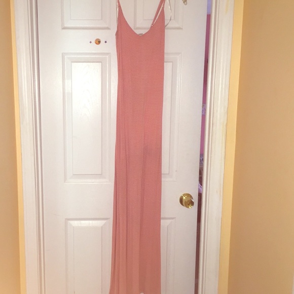 Forever 21 peachy Coral and white maxi dress